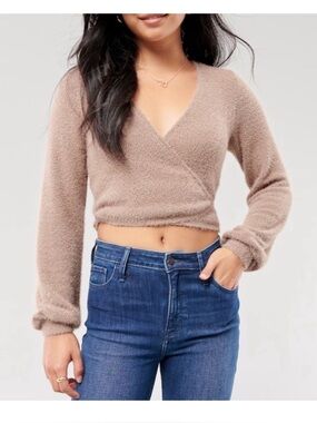 NWT Hollister wrap sweater
